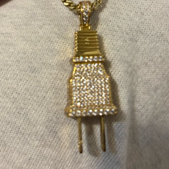 Plug Me In Necklace - Picture 2 of 4